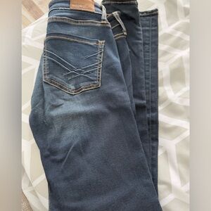 BKE skinny jean (26R)